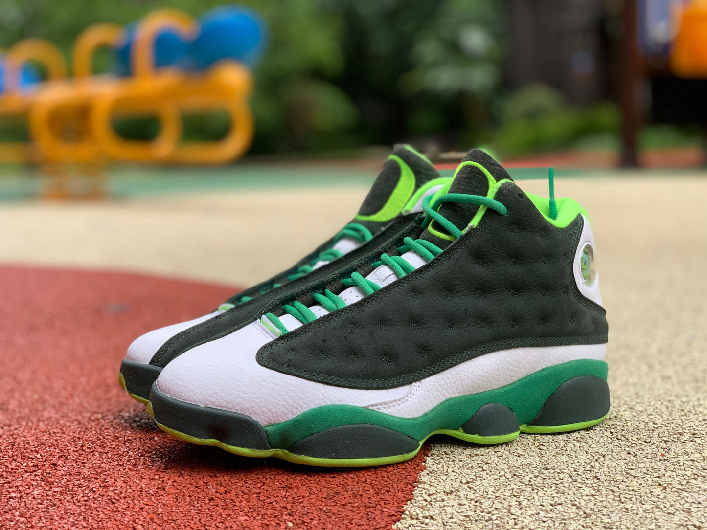 Jordan 13 Retro Oregon Ducks PE