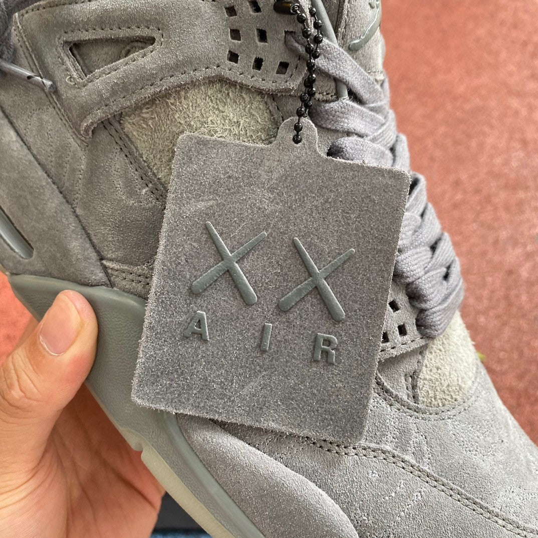 Jordan 4 Retro Kaws