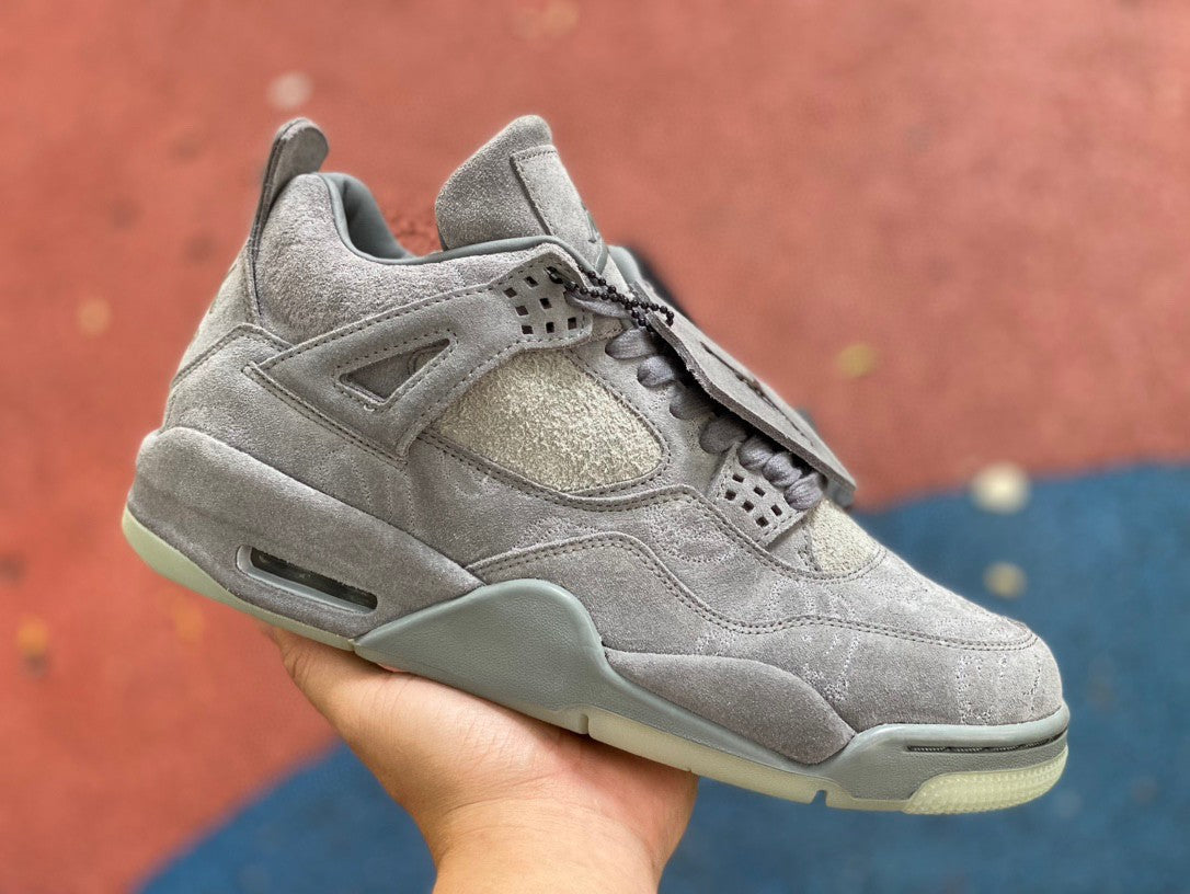 Jordan 4 Retro Kaws