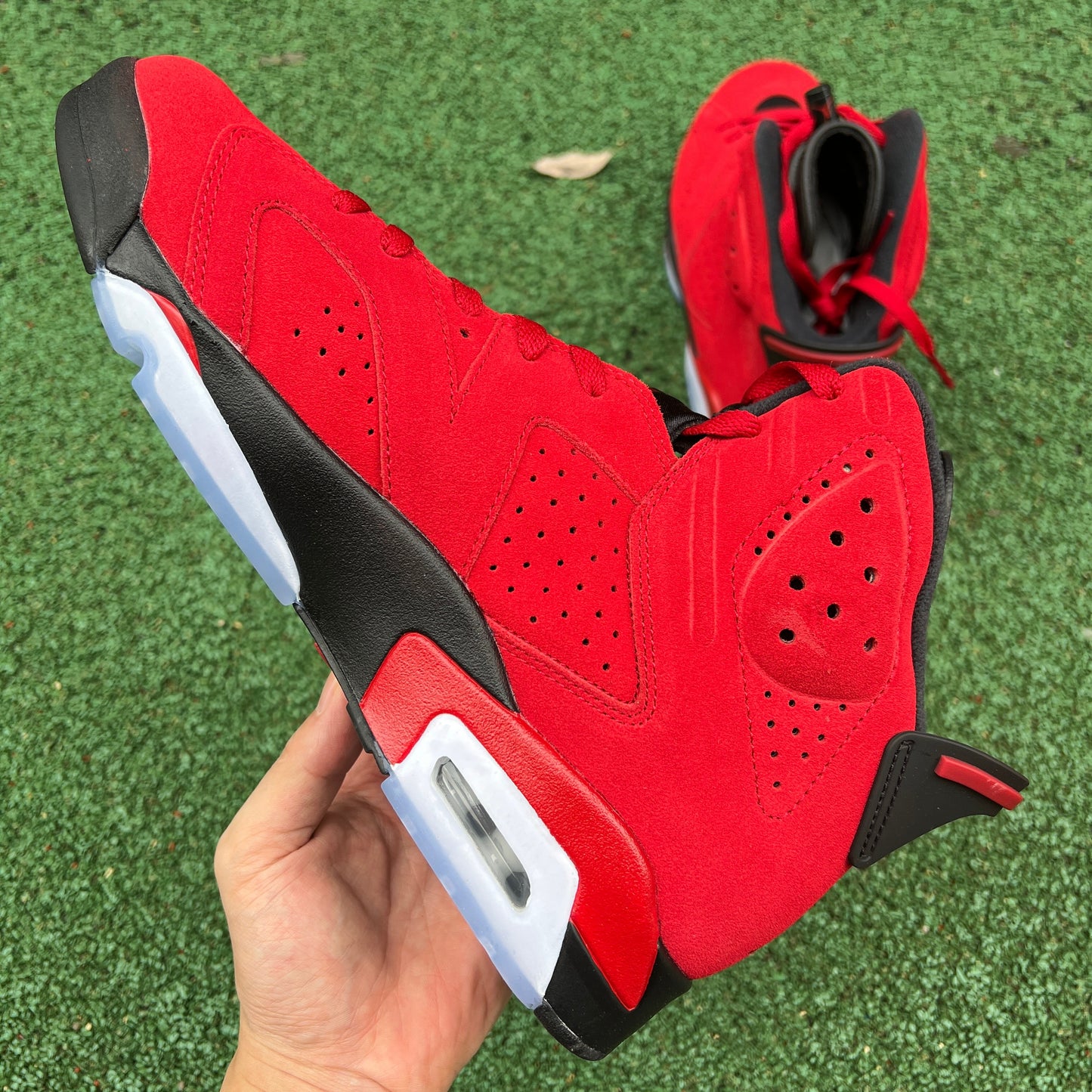 Jordan 6 Retro Toro Bravo