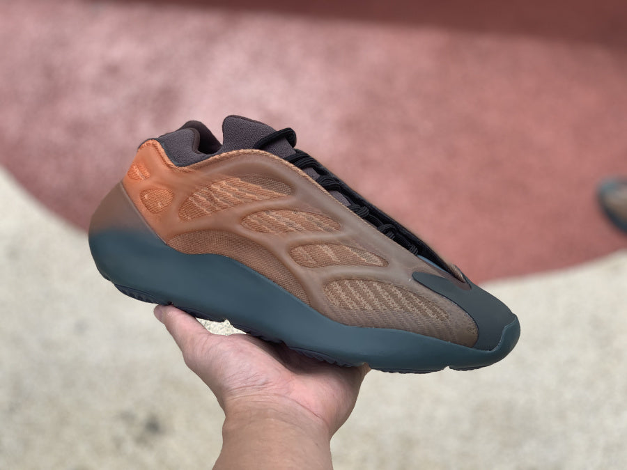 adidas Yeezy 700 V3 Copper Fade