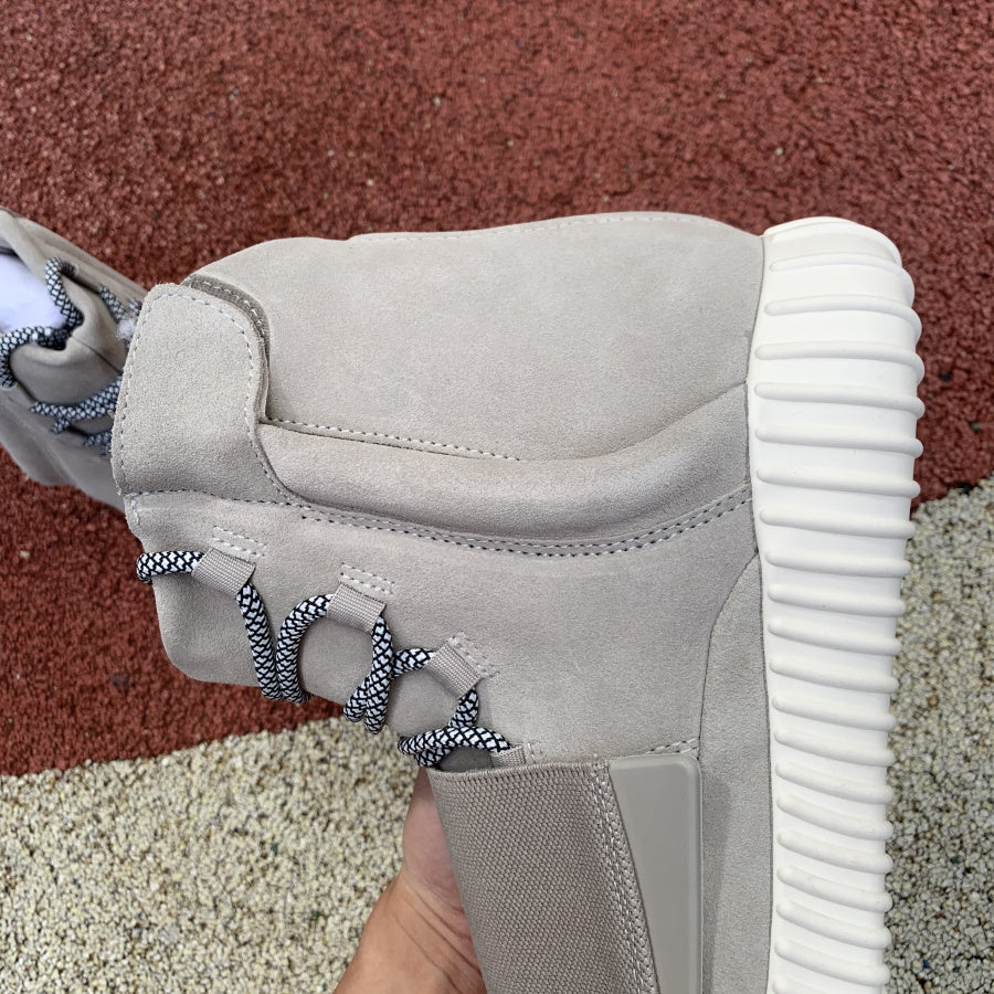 adidas Yeezy Boost 750 OG Light Brown