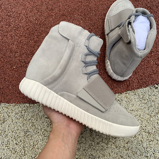 adidas Yeezy Boost 750 OG Light Brown