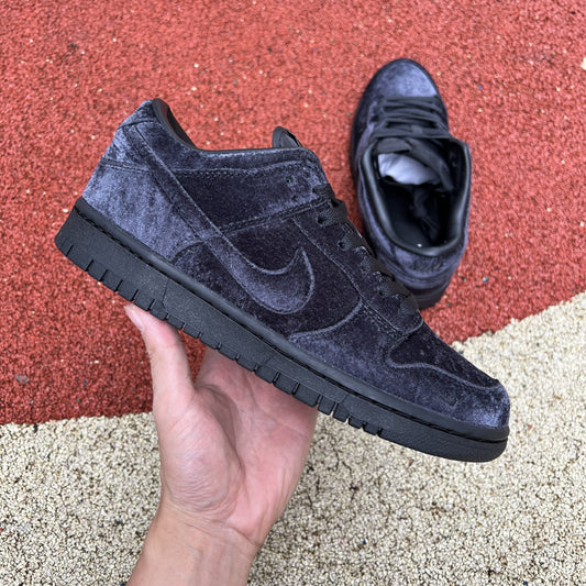 Nike Dunk Low Dover Street Market Triple Black Velvet