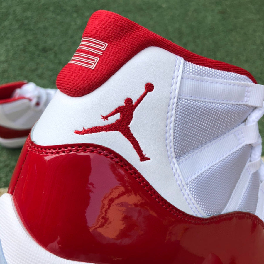 Jordan 11 Retro Cherry (2022)