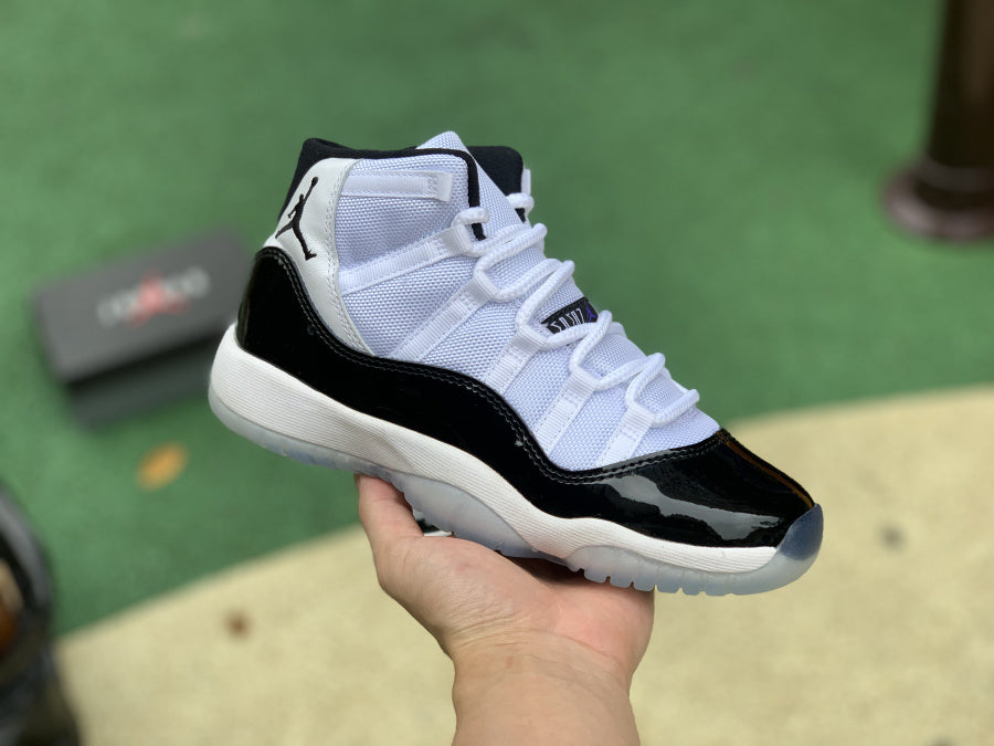 Jordan 11 Retro Concord (2018)