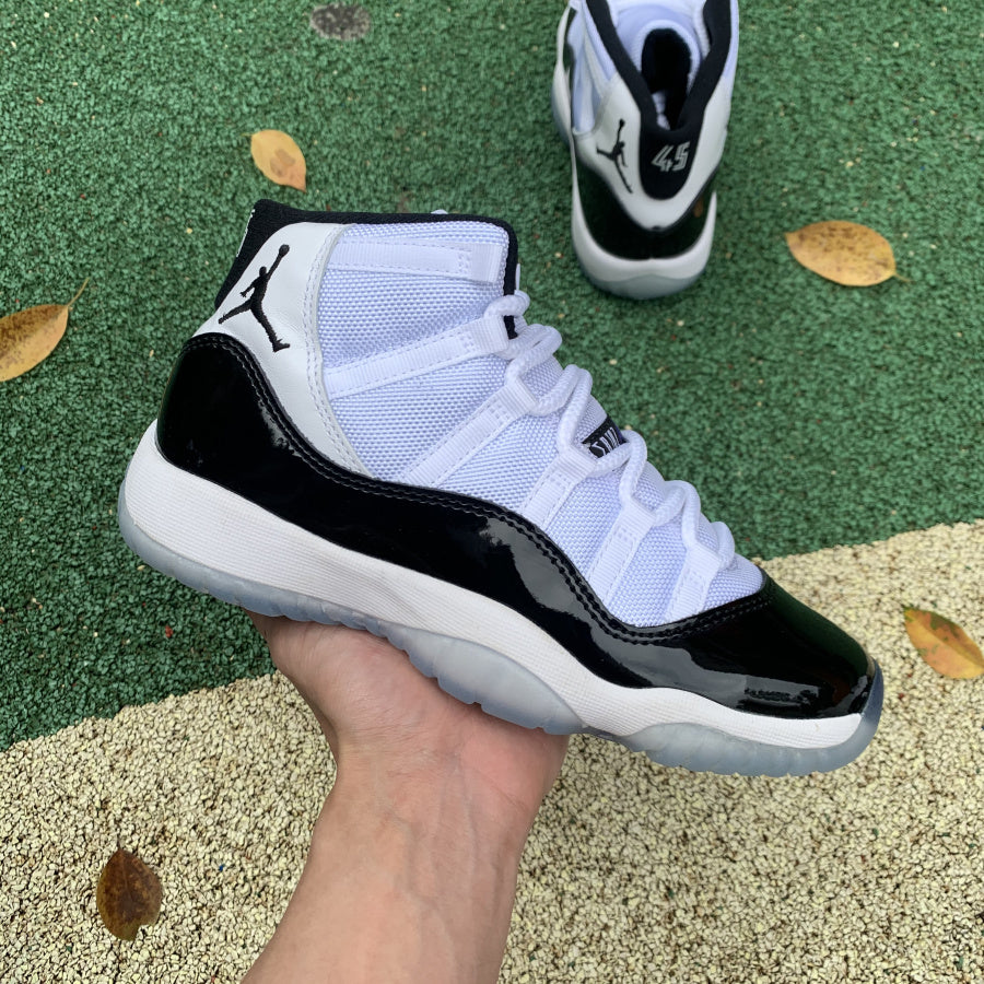 Jordan 11 Retro Concord (2018)