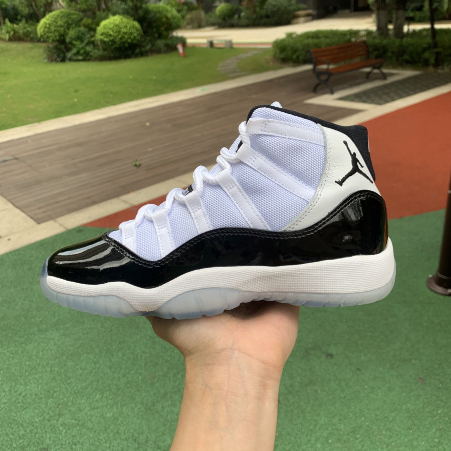 Jordan 11 Retro Concord (2018)