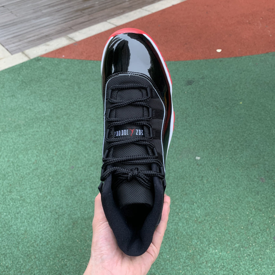 Jordan 11 Retro Playoffs Bred (2019)