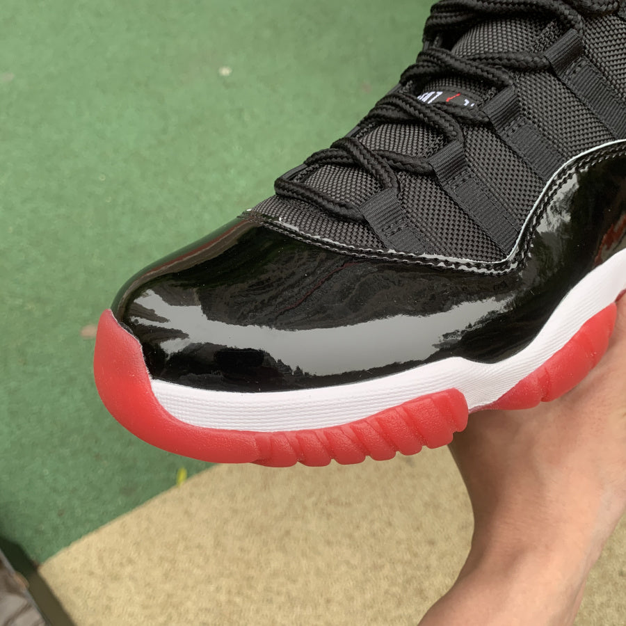 Jordan 11 Retro Playoffs Bred (2019)