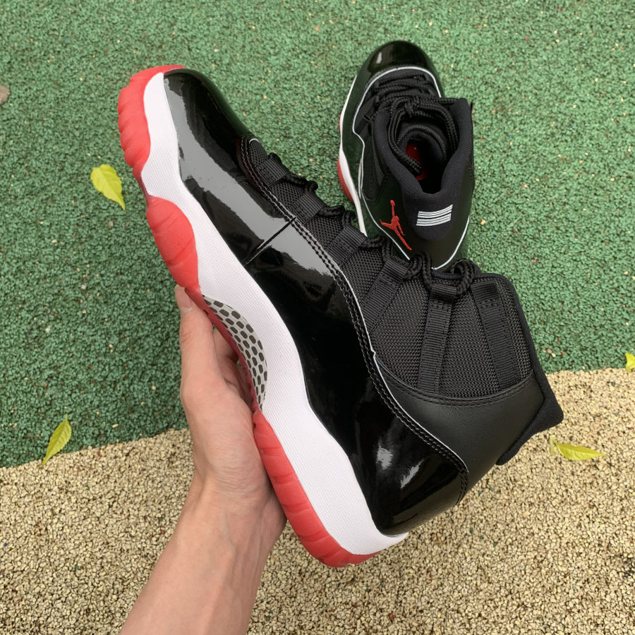 Jordan 11 Retro Playoffs Bred (2019)