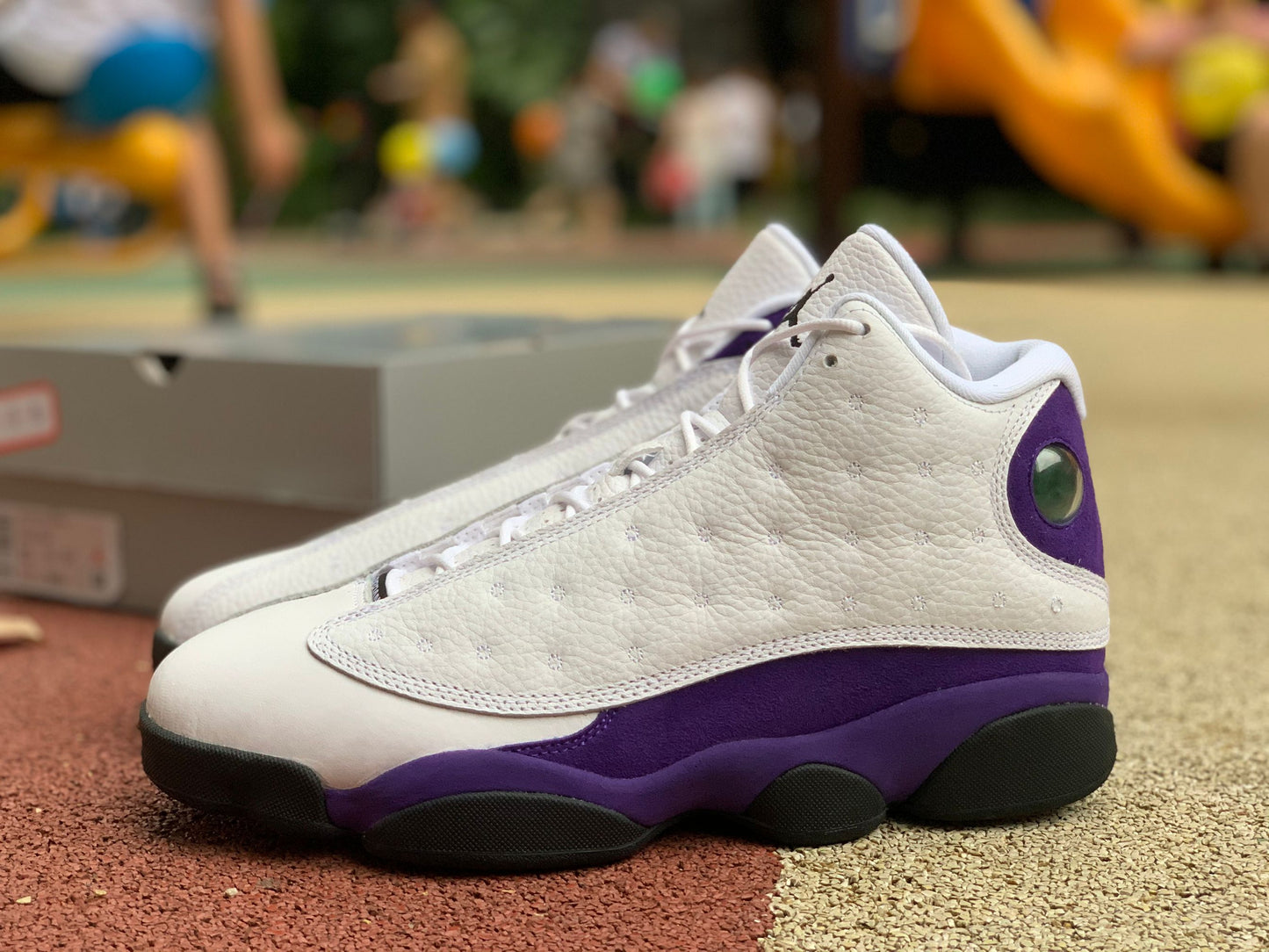 Jordan 13 Retro Lakers