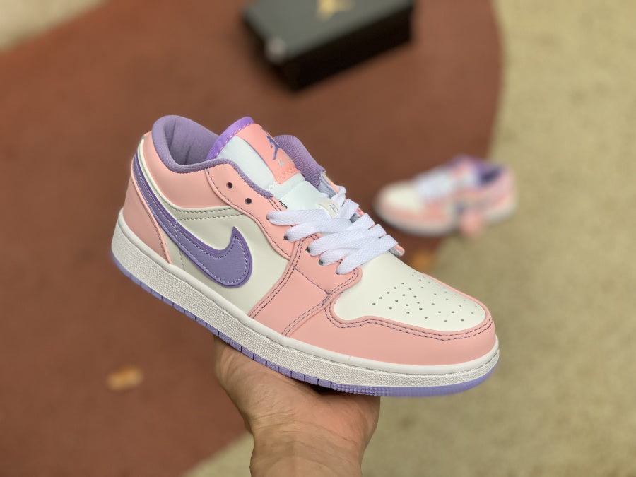 Jordan 1 Low SE Arctic Punch