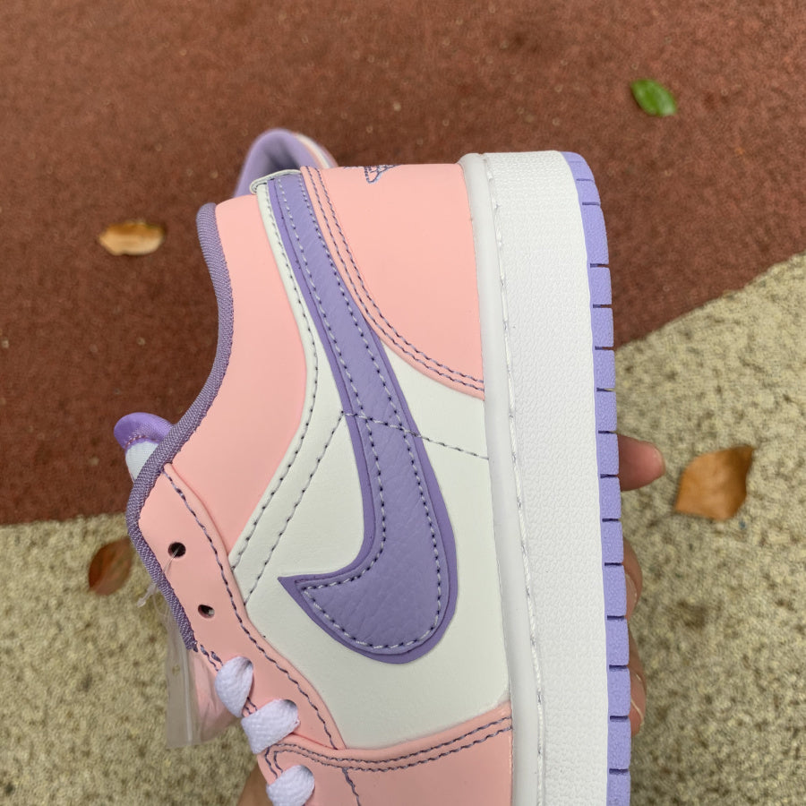 Jordan 1 Low SE Arctic Punch