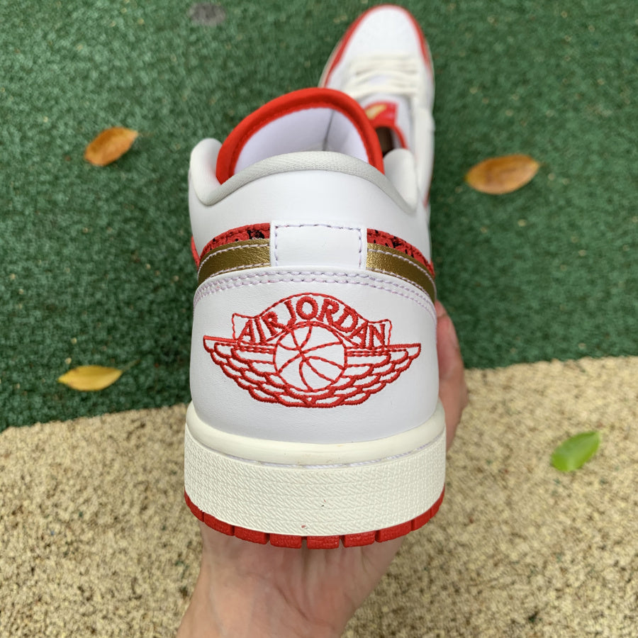 Jordan 1 Low Spades