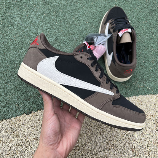 Jordan 1 Retro Low Travis Scott