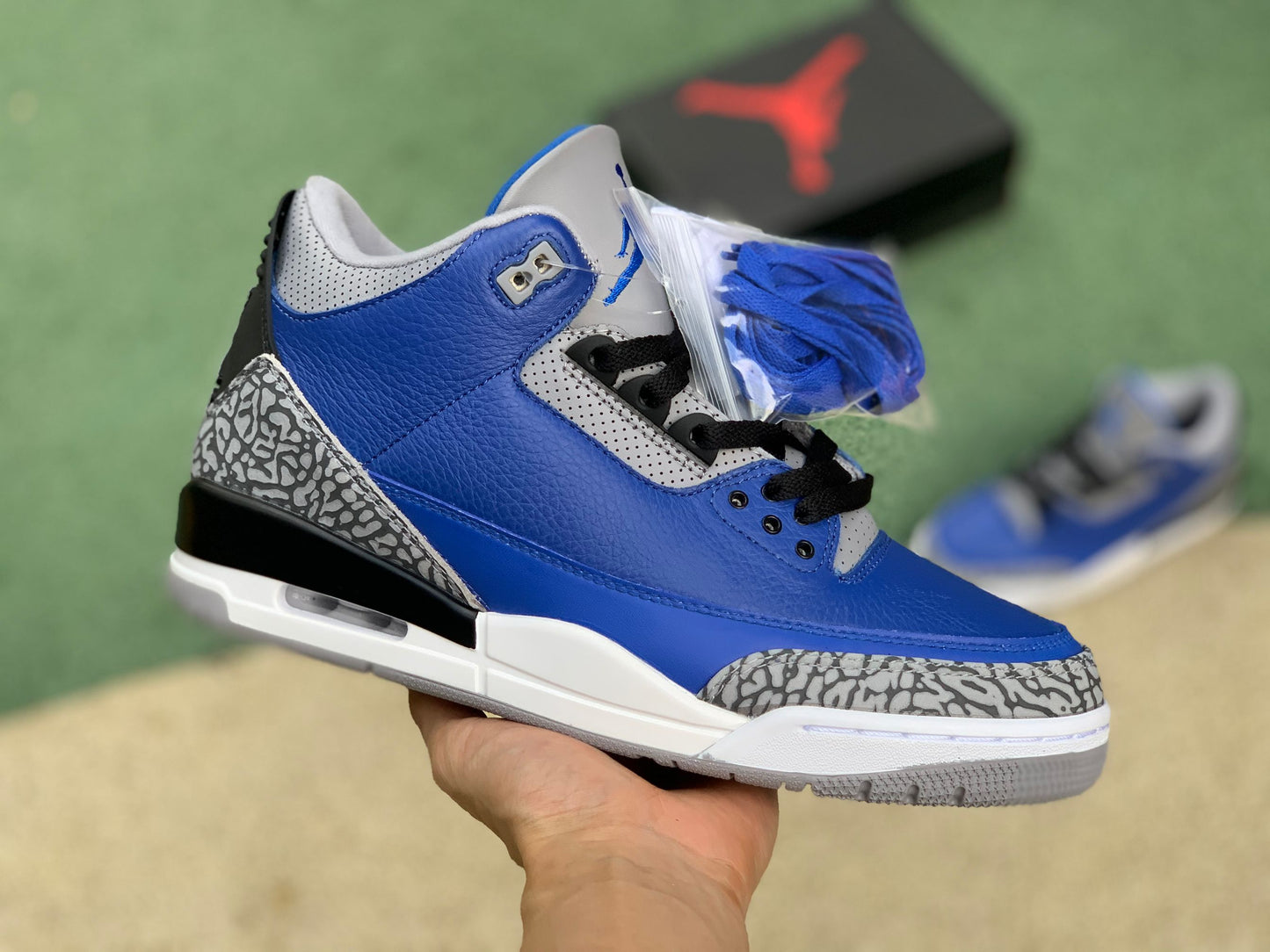 Jordan 3 Retro Varsity Royal Cement