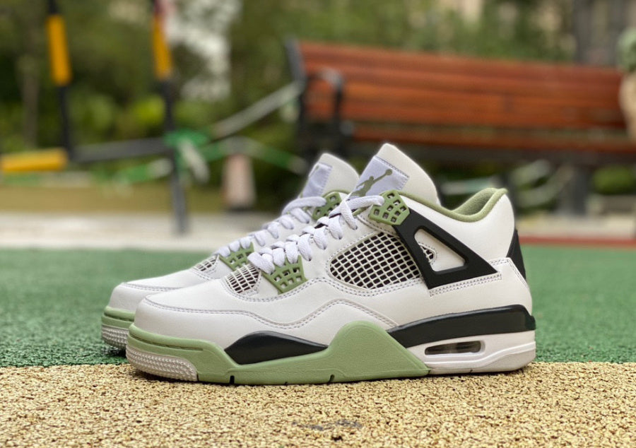 Jordan 4 Retro Seafoam