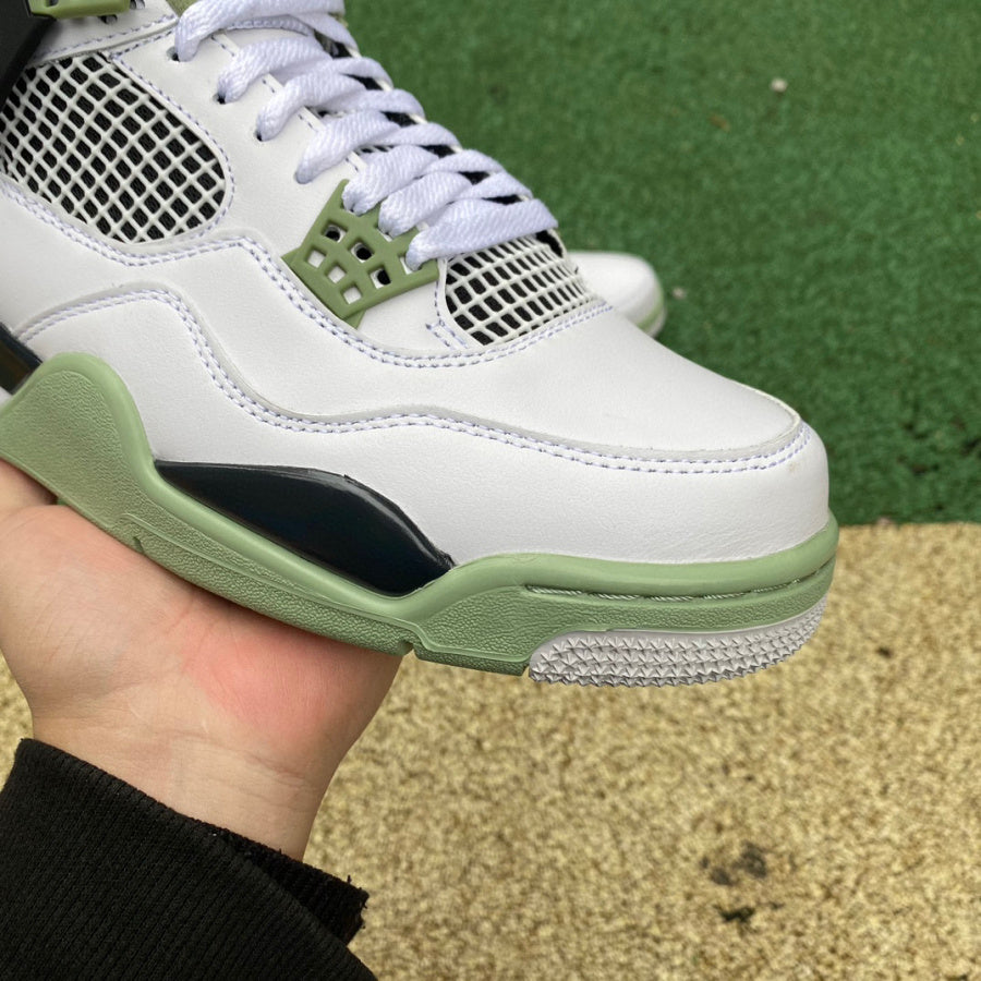 Jordan 4 Retro Seafoam