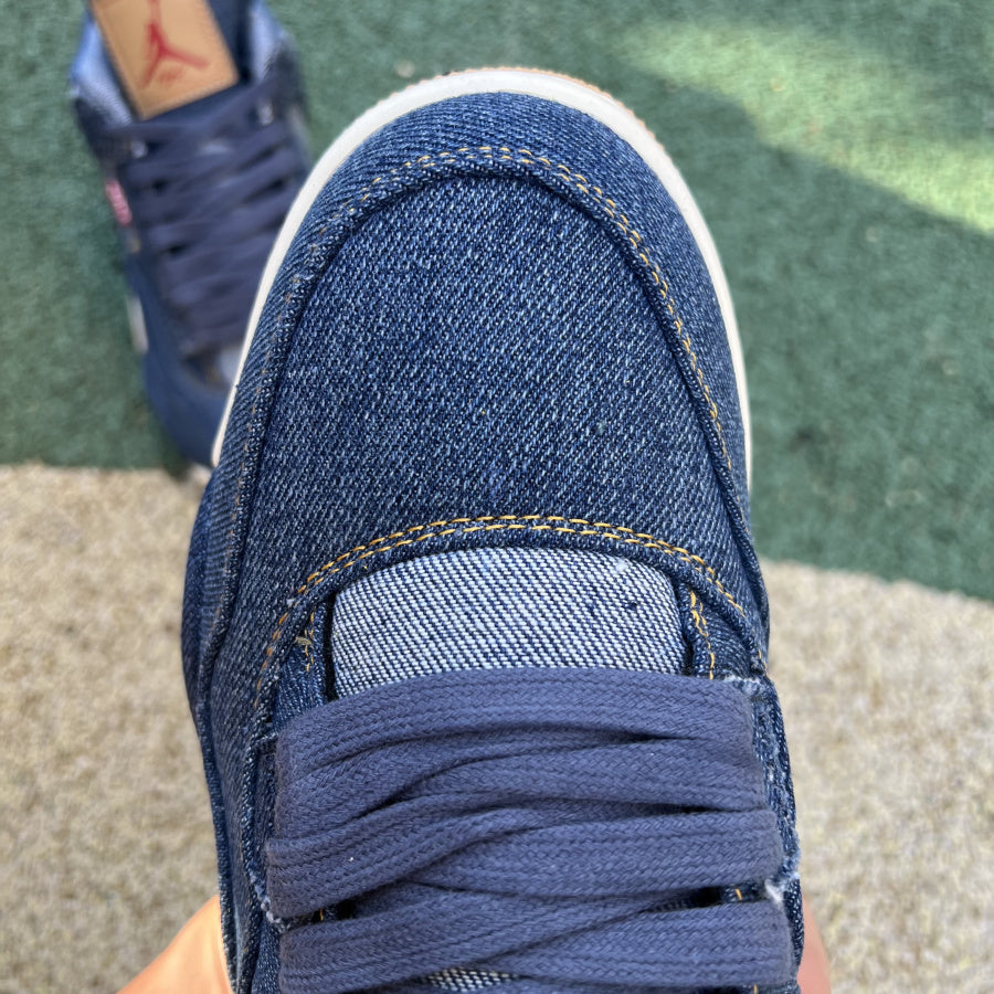 Jordan 4 Retro Levi's Denim