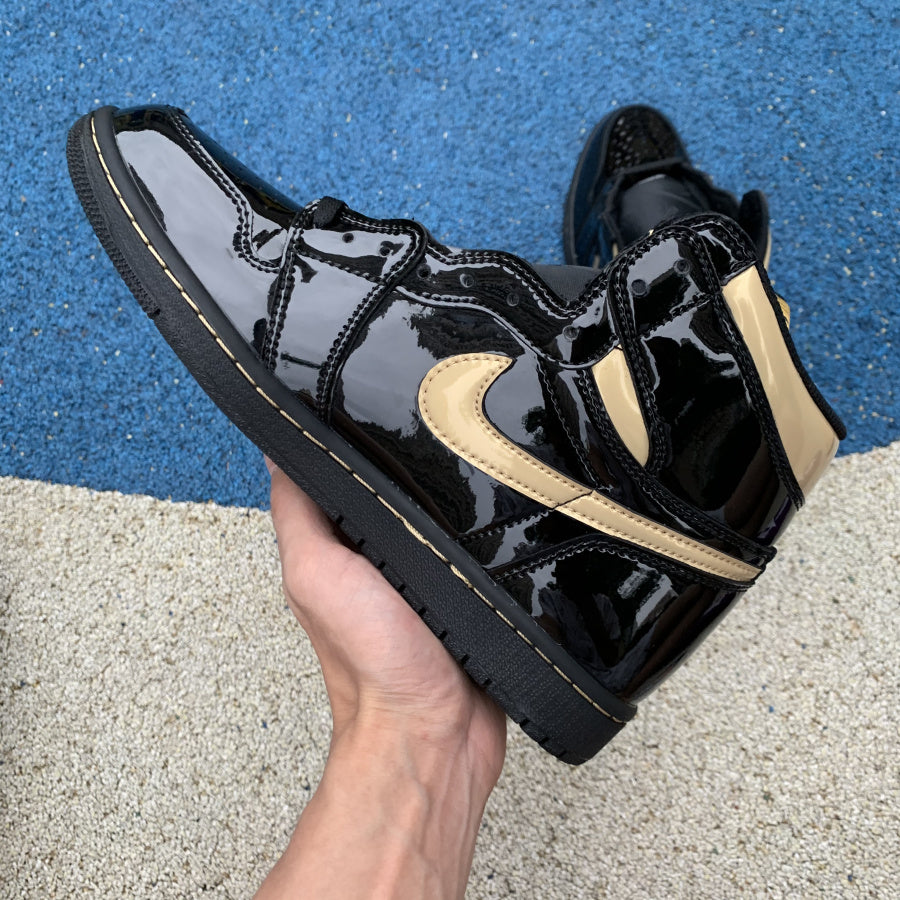 Jordan 1 Retro High Black Metallic Gold (2020)