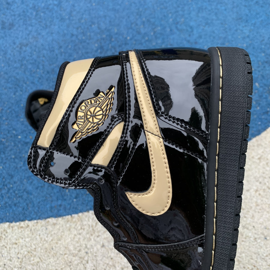 Jordan 1 Retro High Black Metallic Gold (2020)