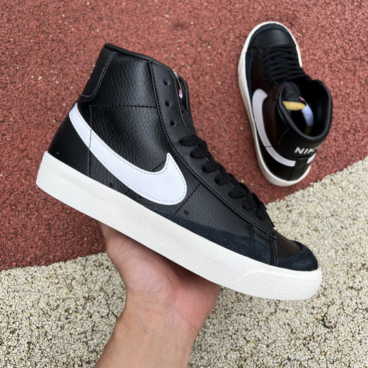 Nike Blazer Mid 77 Vintage Black Sail