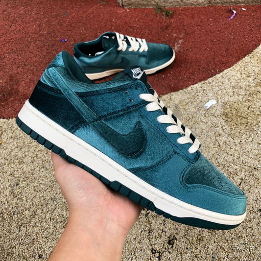 Nike Dunk Low Velvet Teal