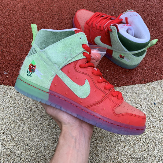 Nike SB Dunk High Strawberry Cough