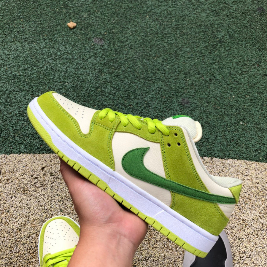 Nike SB Dunk Low Green Apple