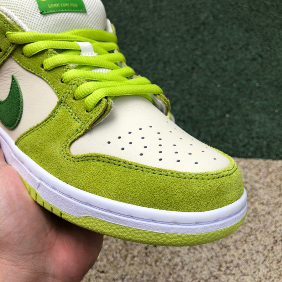 Nike SB Dunk Low Green Apple